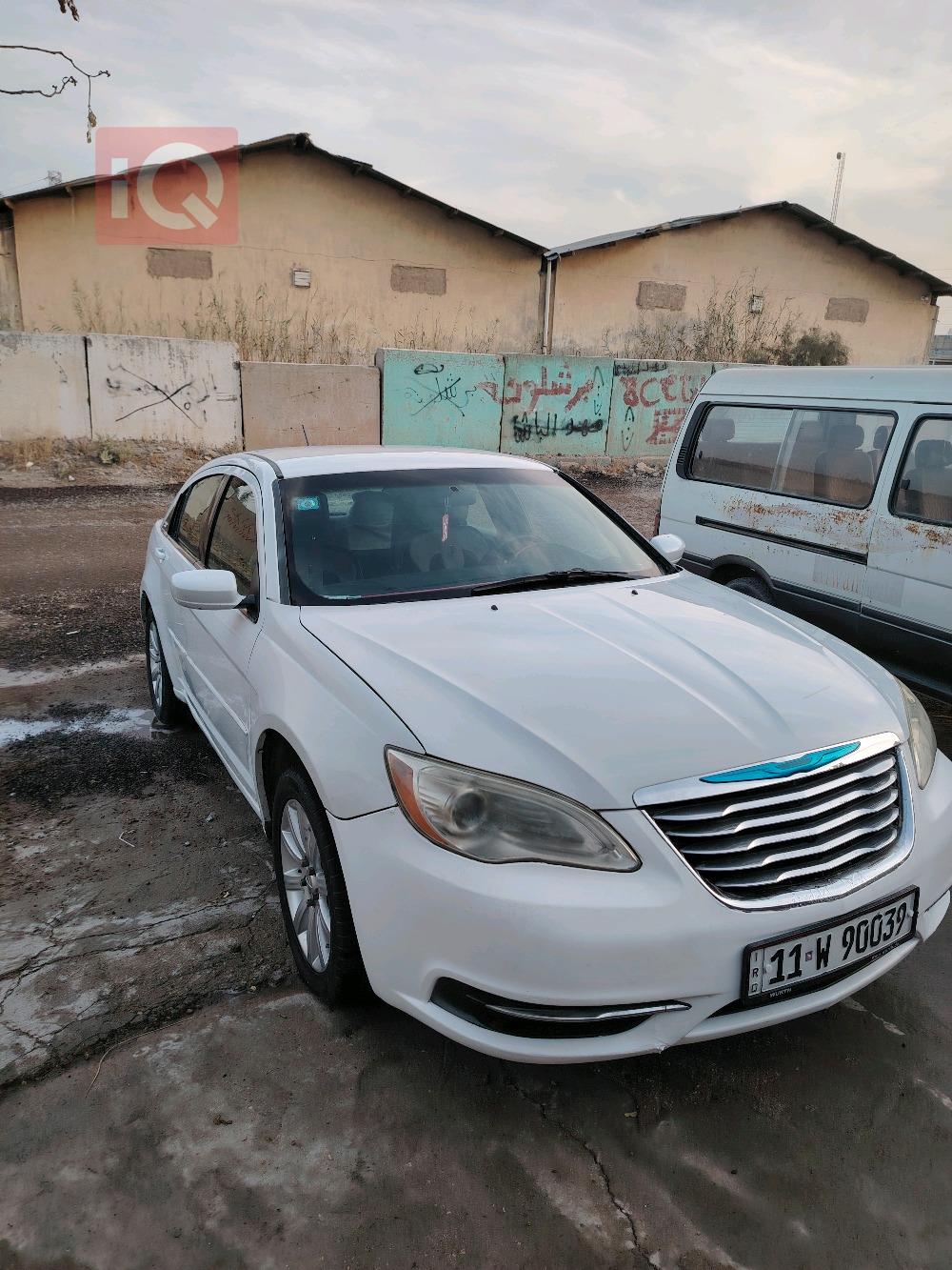 کرایسلەر 200